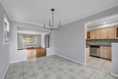 Welcome to this beautifully maintained and exceptionally bright - photo 11