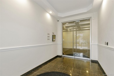 Elegant Studio Living at Canterbury Gardens, Located in the - photo 16