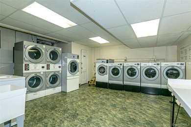 Elegant Studio Living at Canterbury Gardens, Located in the - photo 18