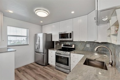 Welcome to your dream penthouse retreat! This exquisite - photo 22