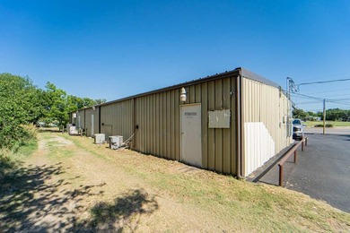 ATTENTION SERIOUS INVESTORS!! 4 unit commercial building with - photo 22