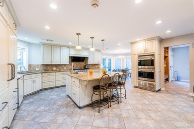 Great Neck Estates luxury home With Refined Taste & Exceptional - photo 5