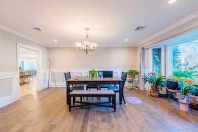 Great Neck Estates luxury home With Refined Taste & Exceptional - photo 8