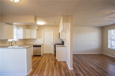 4/2/1 Roomy home! 2 bedrooms downstairs with a shared bath and 2 - photo 5