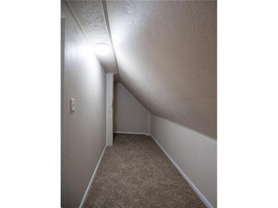 4/2/1 Roomy home! 2 bedrooms downstairs with a shared bath and 2 - photo 10