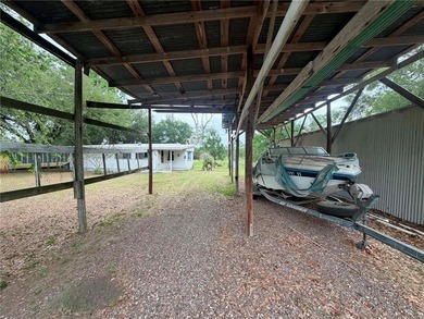Charming home in Sandia just minutes from the lake! This - photo 2