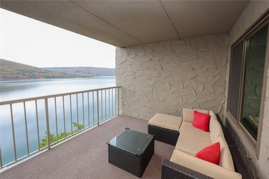 Lakefront resort living with maintenance freedom and low taxes - photo 2