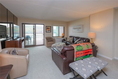 Lakefront resort living with maintenance freedom and low taxes - photo 5