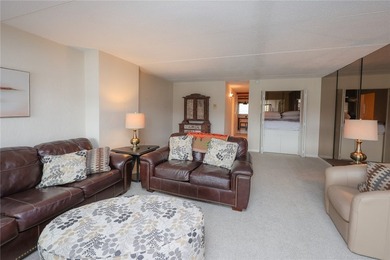 Lakefront resort living with maintenance freedom and low taxes - photo 7