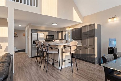 YEAR ROUND LIVING ? ? WEEKEND GETAWAY? Welcome to your dream - photo 10