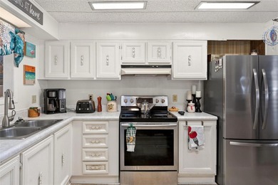 RARE 3 BED / 2.5 BATH WATERFRONT OPPORTUNITY! Boasting a rare - photo 11