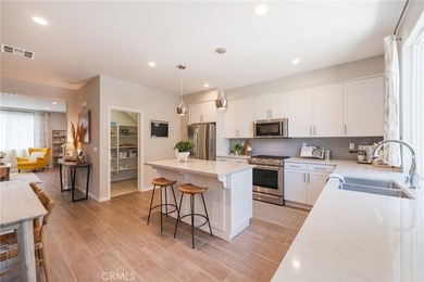 Welcome to Coastal Walk, one of Huntington Beach's newer - photo 15
