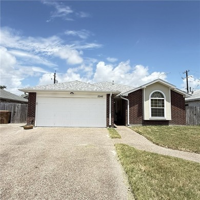 Welcome to this charming home in the heart of Flour Bluff - photo 2