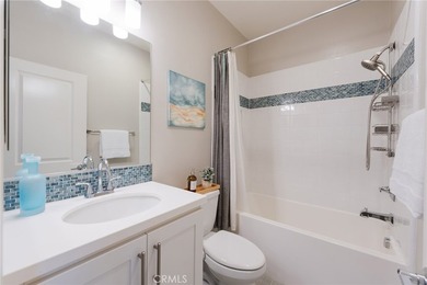Welcome to Coastal Walk, one of Huntington Beach's newer - photo 27