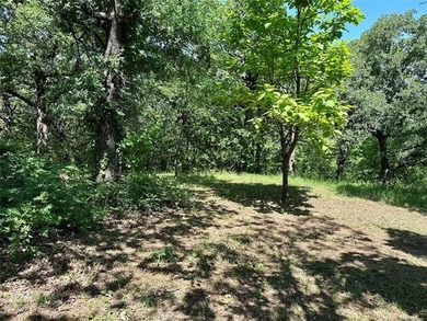 Beautiful lake property on 2 acres in a prime location near - photo 27