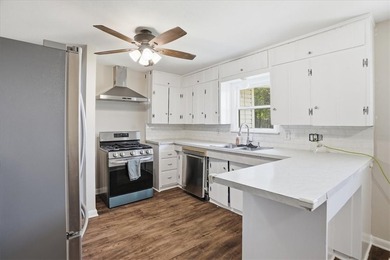 Welcome to this well-maintained 3-bedroom, 1.5-bath home in - photo 7