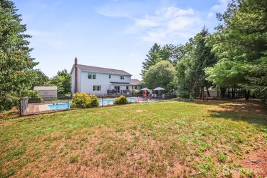 Welcome home! Center Hall Colonial in Heritage Chase with so - photo 35