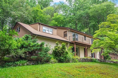 (private lake, pond, creek) Home Sale Pending in Blairstown Twp. New Jersey