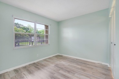 Welcome to this beautiful 2-bedroom, 2-bathroom condominium - photo 11