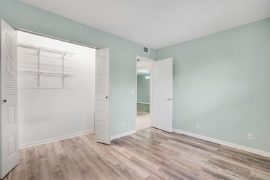 Welcome to this beautiful 2-bedroom, 2-bathroom condominium - photo 13