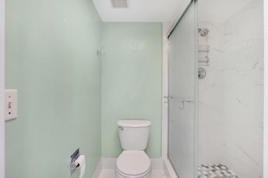 Welcome to this beautiful 2-bedroom, 2-bathroom condominium - photo 15
