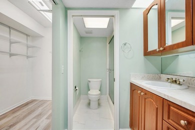Welcome to this beautiful 2-bedroom, 2-bathroom condominium - photo 18