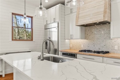 Welcome to lakeside living at its finest! This beautifully - photo 7
