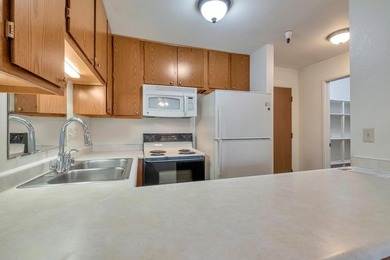 Are you a senior, looking for an affordable condo in a - photo 4
