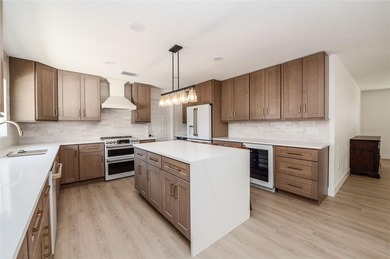Beautiful South Lakeland Pool home that has been remodeled from - photo 12