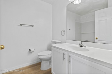 Welcome to your dream home! Remodeled and freshy painted - photo 16