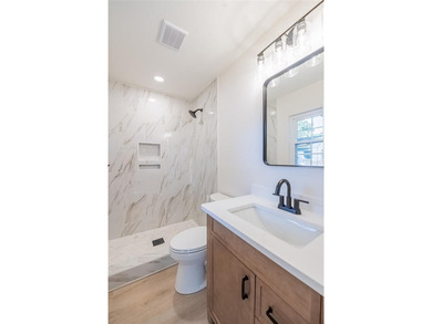 Beautiful South Lakeland Pool home that has been remodeled from - photo 17