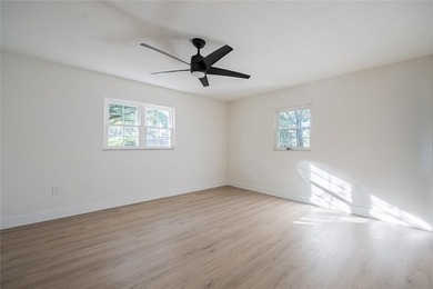 Beautiful South Lakeland Pool home that has been remodeled from - photo 18