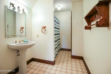 GORGEOUS ONE OF A KIND, CUSTOM Tudor home with plenty of space - photo 25