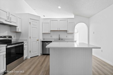 Welcome to your dream home! Remodeled and freshy painted - photo 25