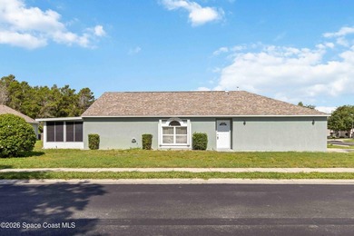 Welcome to your dream home! Remodeled and freshy painted - photo 31