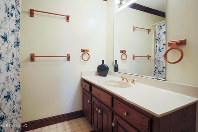 GORGEOUS ONE OF A KIND, CUSTOM Tudor home with plenty of space - photo 32