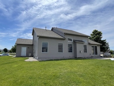 Like a new home on the corner of the lake in the Country Ridge - photo 34