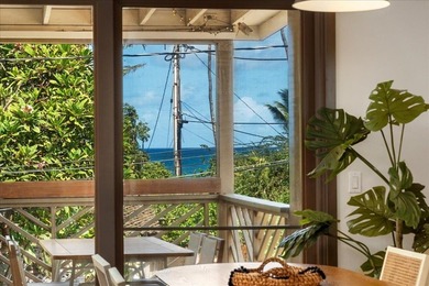 Welcome to 15 Nalu Place, where beachside living meets modern - photo 35