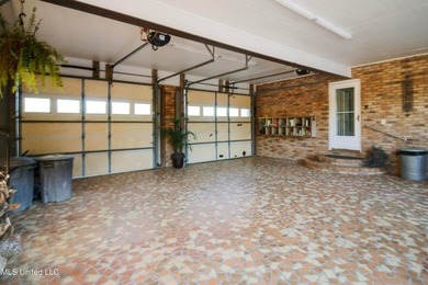 GORGEOUS ONE OF A KIND, CUSTOM Tudor home with plenty of space - photo 37