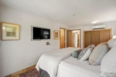 Welcome to 15 Nalu Place, where beachside living meets modern - photo 44