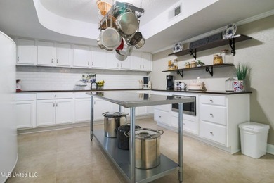 GORGEOUS ONE OF A KIND, CUSTOM Tudor home with plenty of space - photo 50