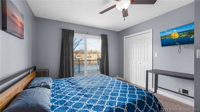 Beautifully updated 3 bed, 2 bath lakefront home at the 3MM in a - photo 12
