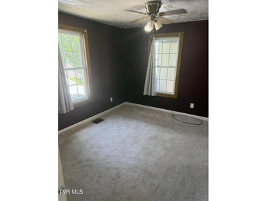Charming, inviting, and full of potential! This 3-bedroom - photo 14