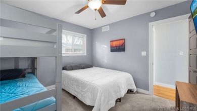 Beautifully updated 3 bed, 2 bath lakefront home at the 3MM in a - photo 15