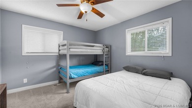 Beautifully updated 3 bed, 2 bath lakefront home at the 3MM in a - photo 16