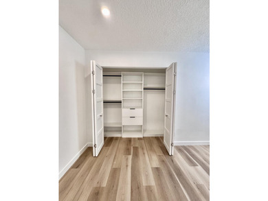 Move-in ready! Beautifully updated 2-bedroom, 2-bathroom CBS - photo 18