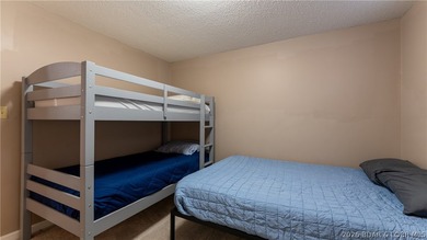 Beautifully updated 3 bed, 2 bath lakefront home at the 3MM in a - photo 24