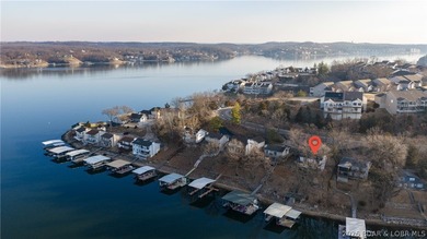 Beautifully updated 3 bed, 2 bath lakefront home at the 3MM in a - photo 26