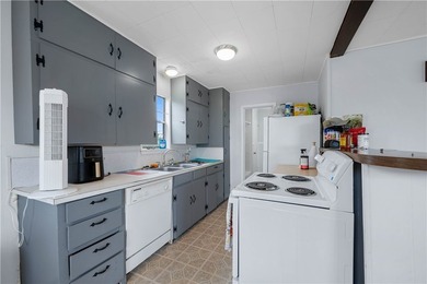 Amazing views from this 3/2/2 home in Ingleside on the Bay. Sits - photo 37
