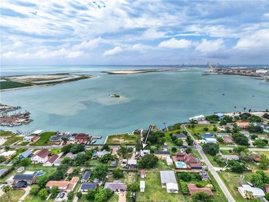 Amazing views from this 3/2/2 home in Ingleside on the Bay. Sits - photo 39
